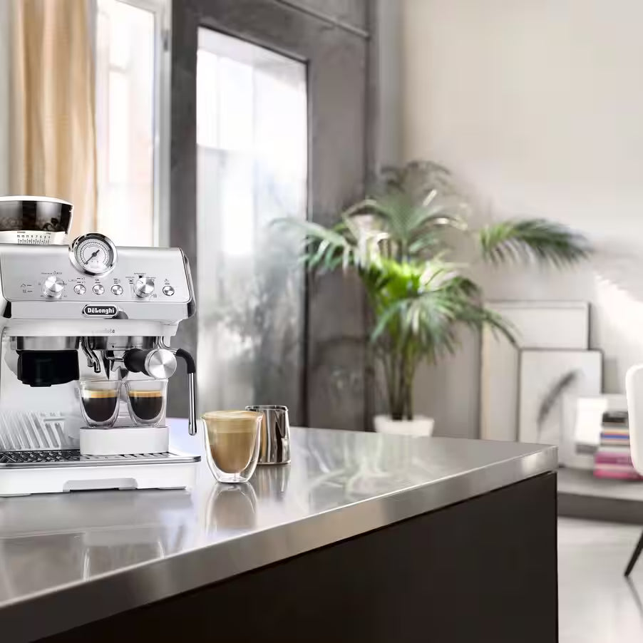 De'Longhi La Specialista Arte White Coffee Machine Factory Seconds EC9155W