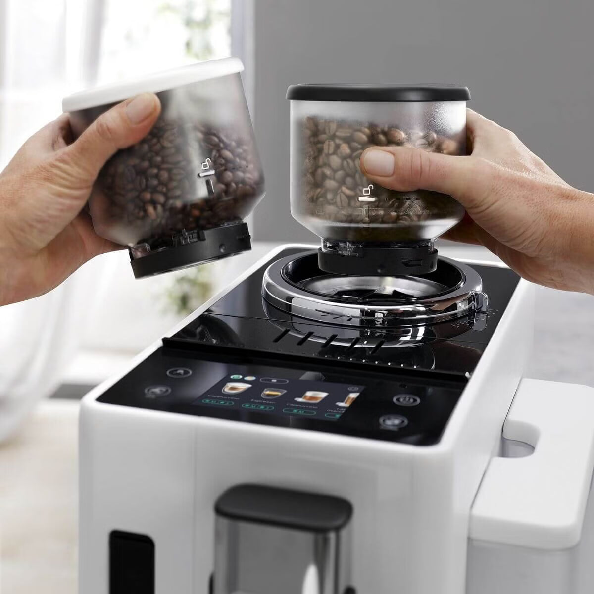 Delonghi Rivelia with Cool Carafe White Coffee Machine Carton Damaged EXAM44057W