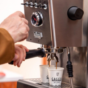 Gaggia Classic GT + 𝗙𝗥𝗘𝗘 𝗚𝗮𝗴𝗴𝗶𝗮 𝗠𝗗𝗙 55 𝗚𝗿𝗶𝗻𝗱𝗲𝗿
