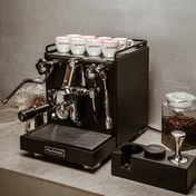 La Pavoni Cellini Classic V2 black lifestyle setting