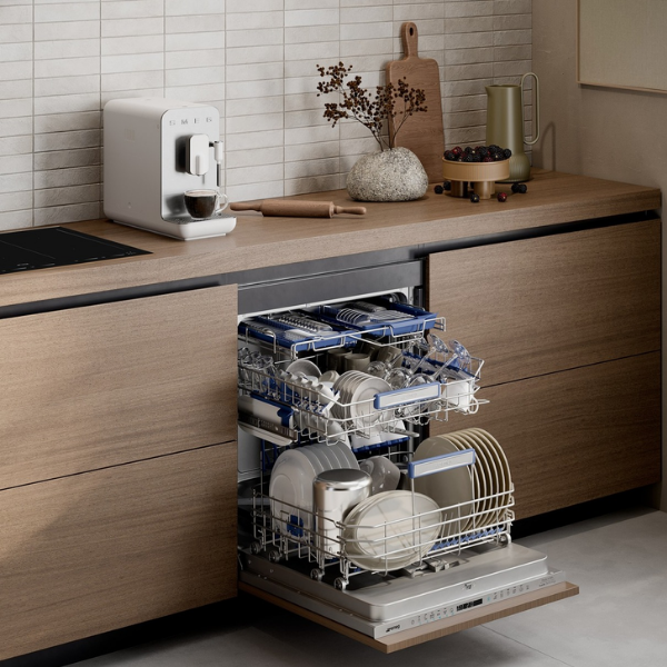 Smeg Bean to Cup BCC12 Coffee Machine