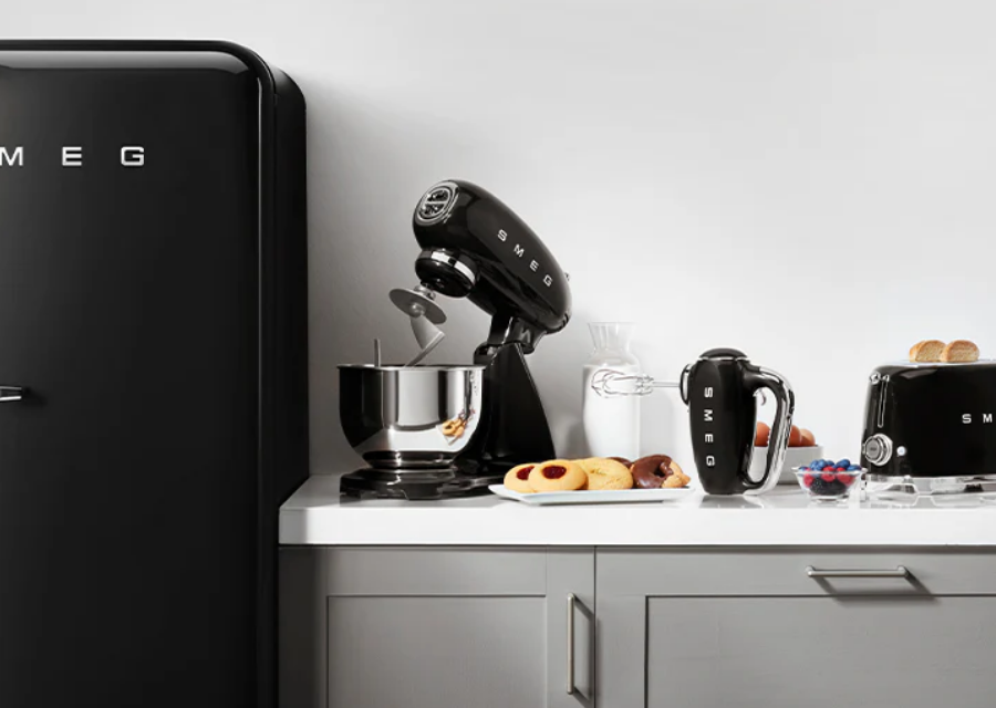 Smeg-Kettle-Toaster-Blender_900x640_344d41ff-05c1-4805-9bc9-306868803d83.png