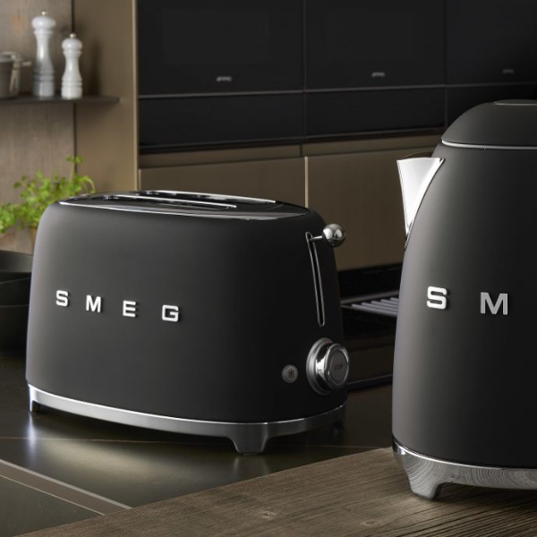 Smeg 50's Style 2 Slice Toaster TSF01 - Carton Damaged