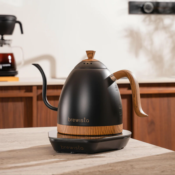brewista-goose-neck-kettle-black-wood_600x600_c35af50e-90cc-432f-95e4-aa25e3367840.png
