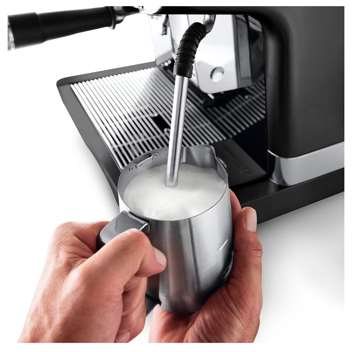 Delonghi La Specialista Maestro Cold Brew Black Matte Coffee Machine Factory Seconds EC9865BM